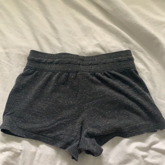 Nike shorts - Picture 3 of 3